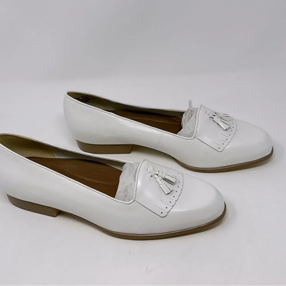 Naturalizer White Leather Tassel Loafers Size 9W - Picture 4 of 11